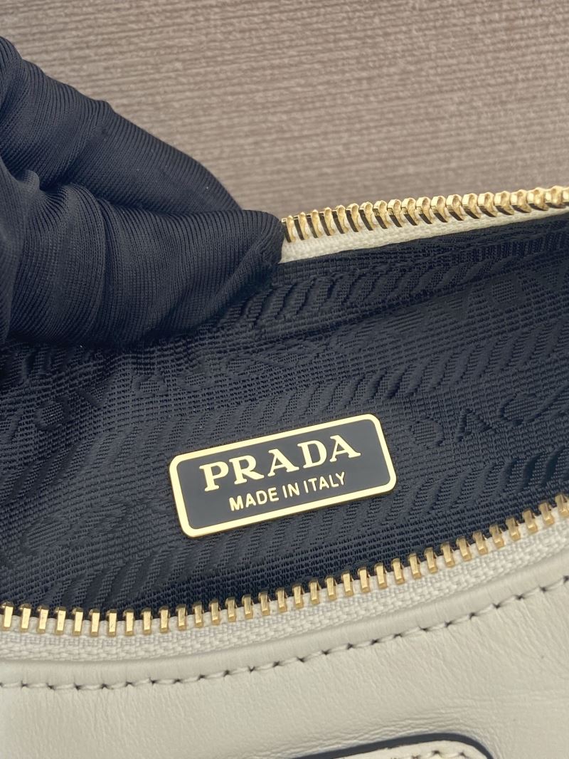 Pra*a hobo bags